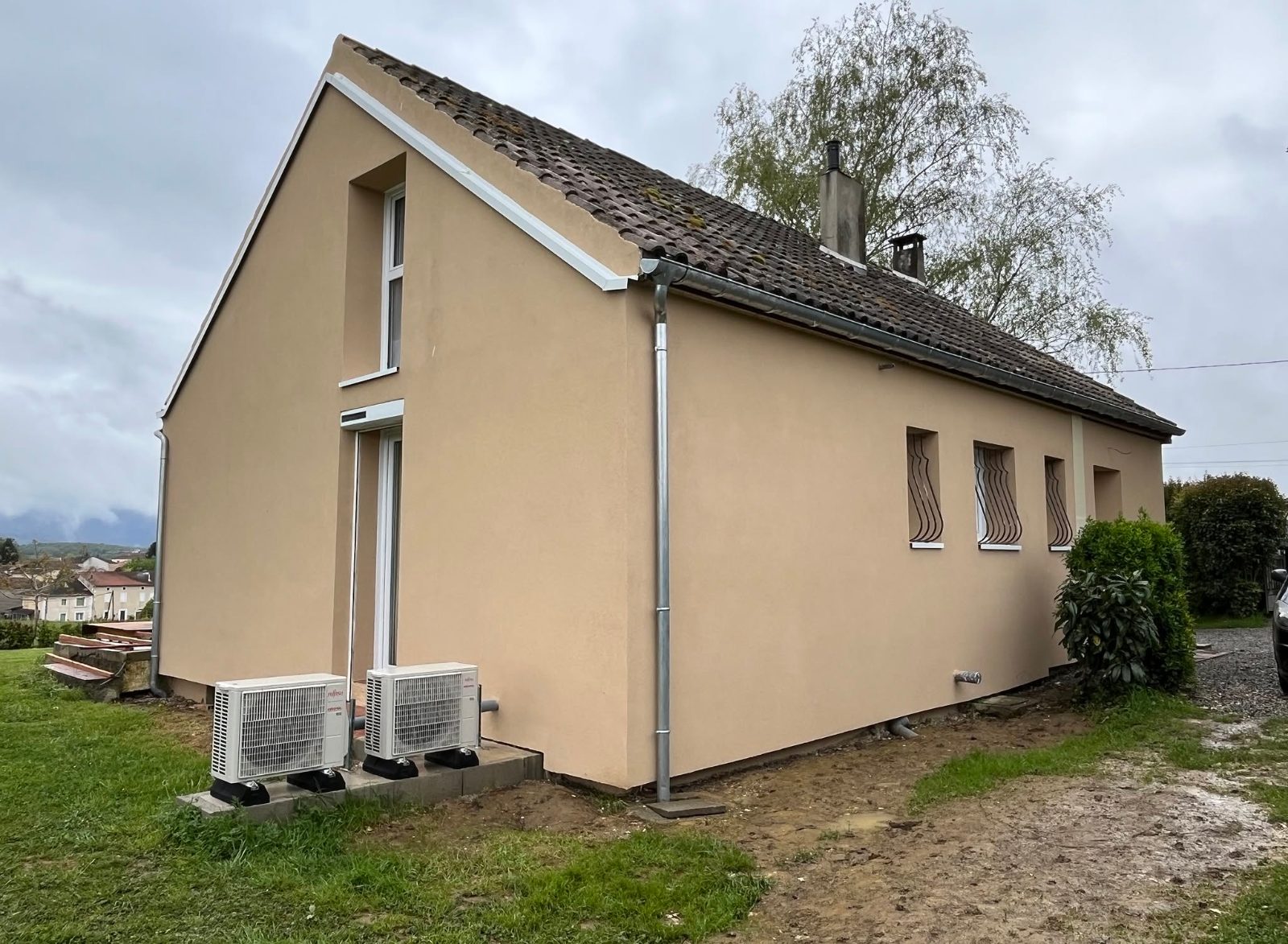 Maison isolée par l'extérieur en Ariège, après