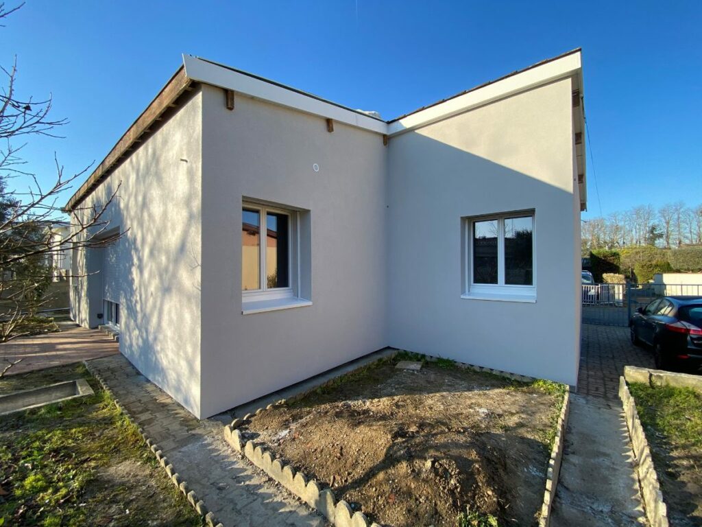 Beauzelle : Façade, isolation par l'extérieur, après travaux