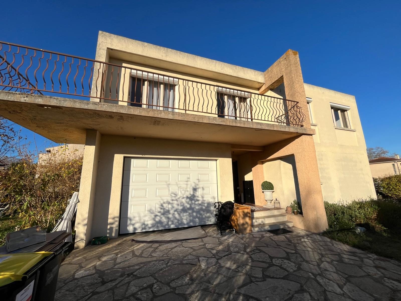 Maison isolée par l'extérieur en PSE graphite à Cugnaux, avant