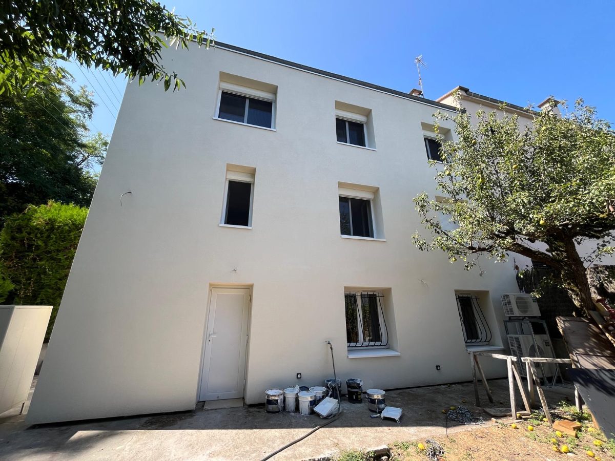 Toulouse, maison de ville : Façade, isolation par l'extérieur, après travaux