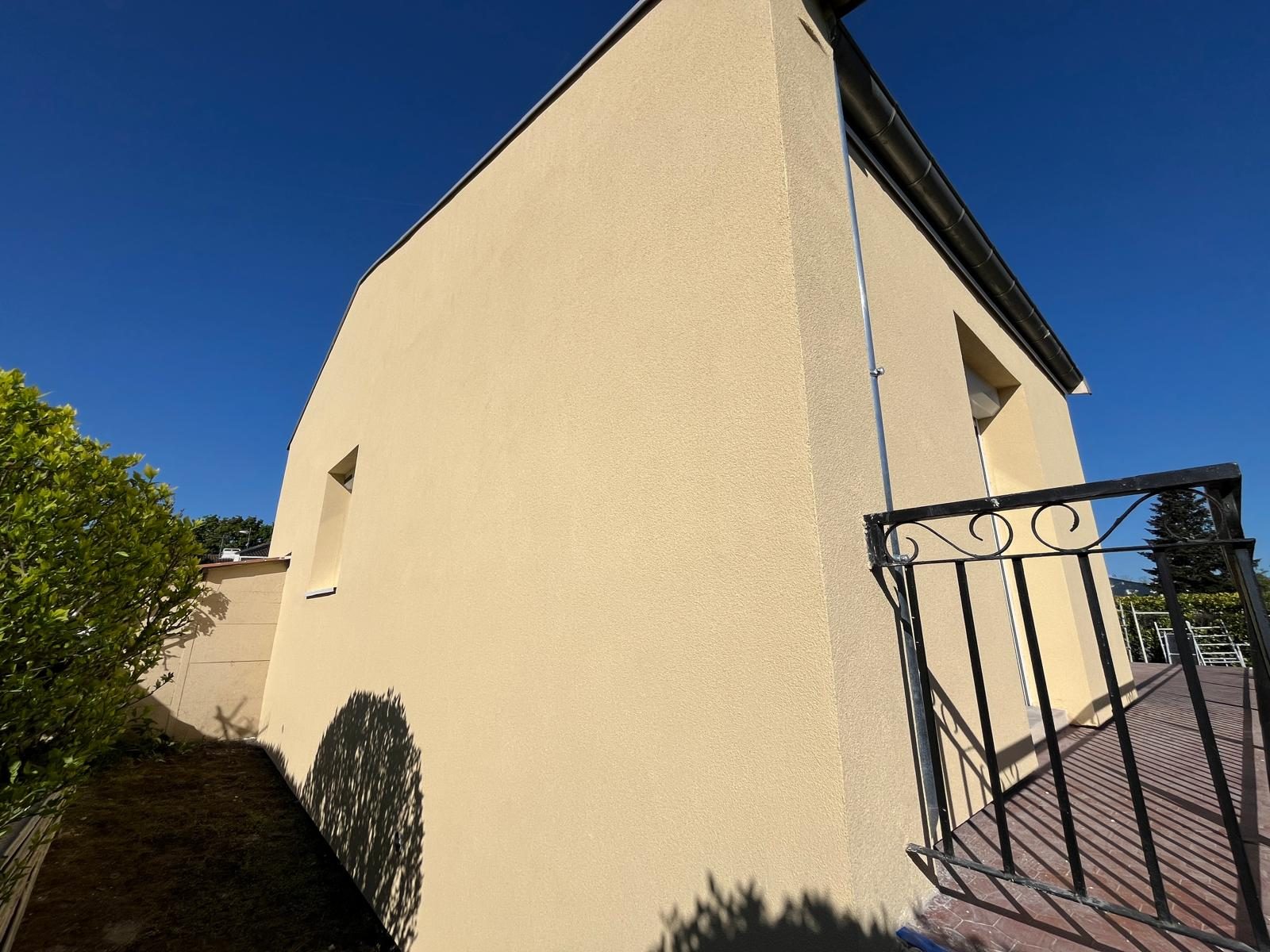 Maison isolée par l'extérieur à Launaguet, après