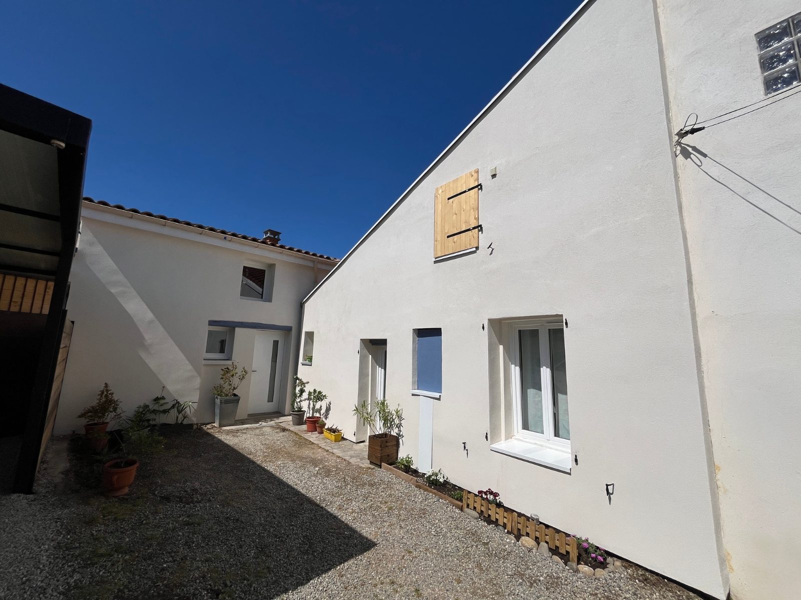 Façade isolée en fibre de bois à Roquettes, après