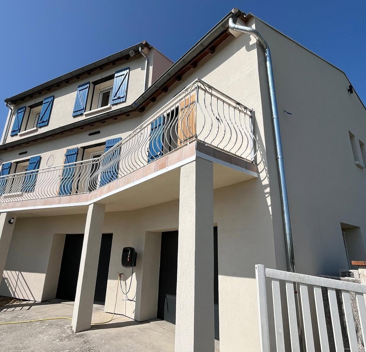 Maison de 300 m² isolée en fibre de bois, après