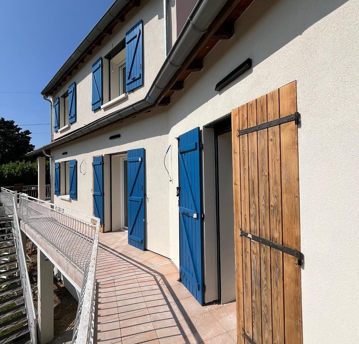 Maison de 300 m² isolée en fibre de bois, après