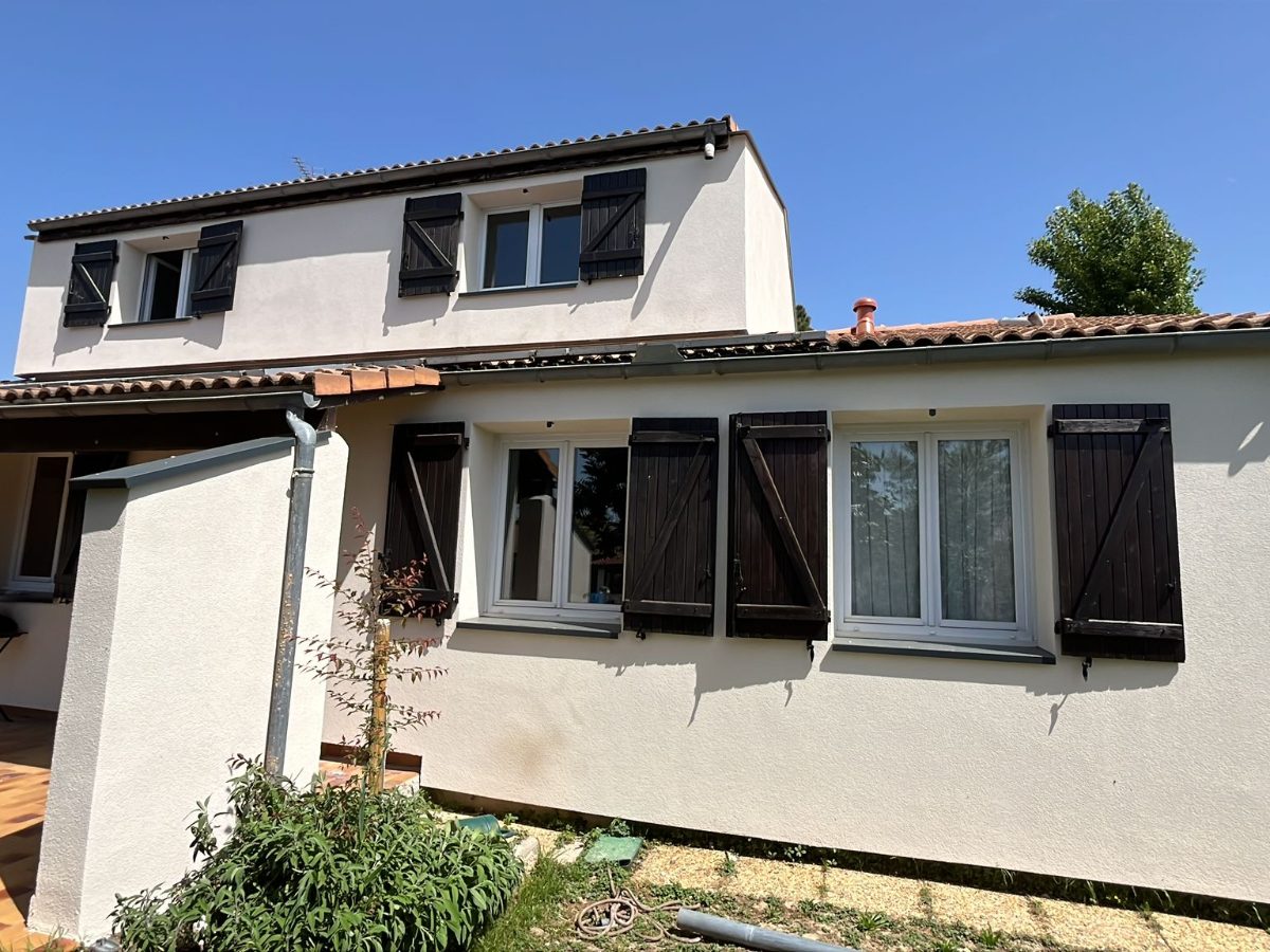 Maison Phénix, 174 m² : Façade, isolation par l'extérieur, après travaux