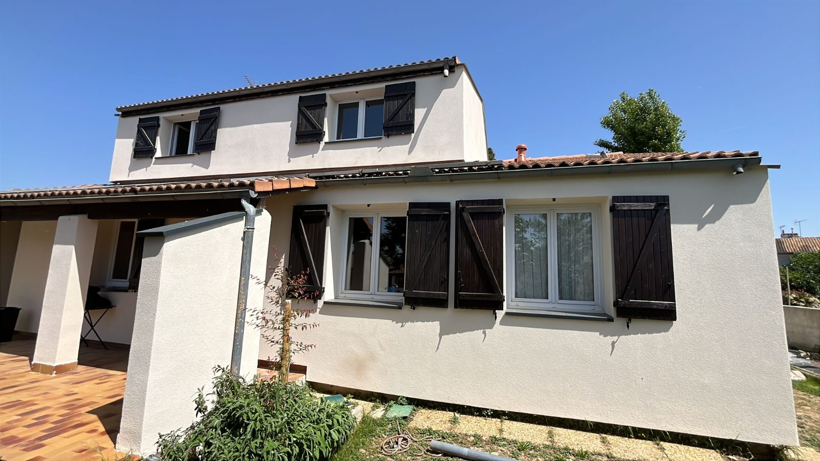 Maison Phénix isolée par l'extérieur, après