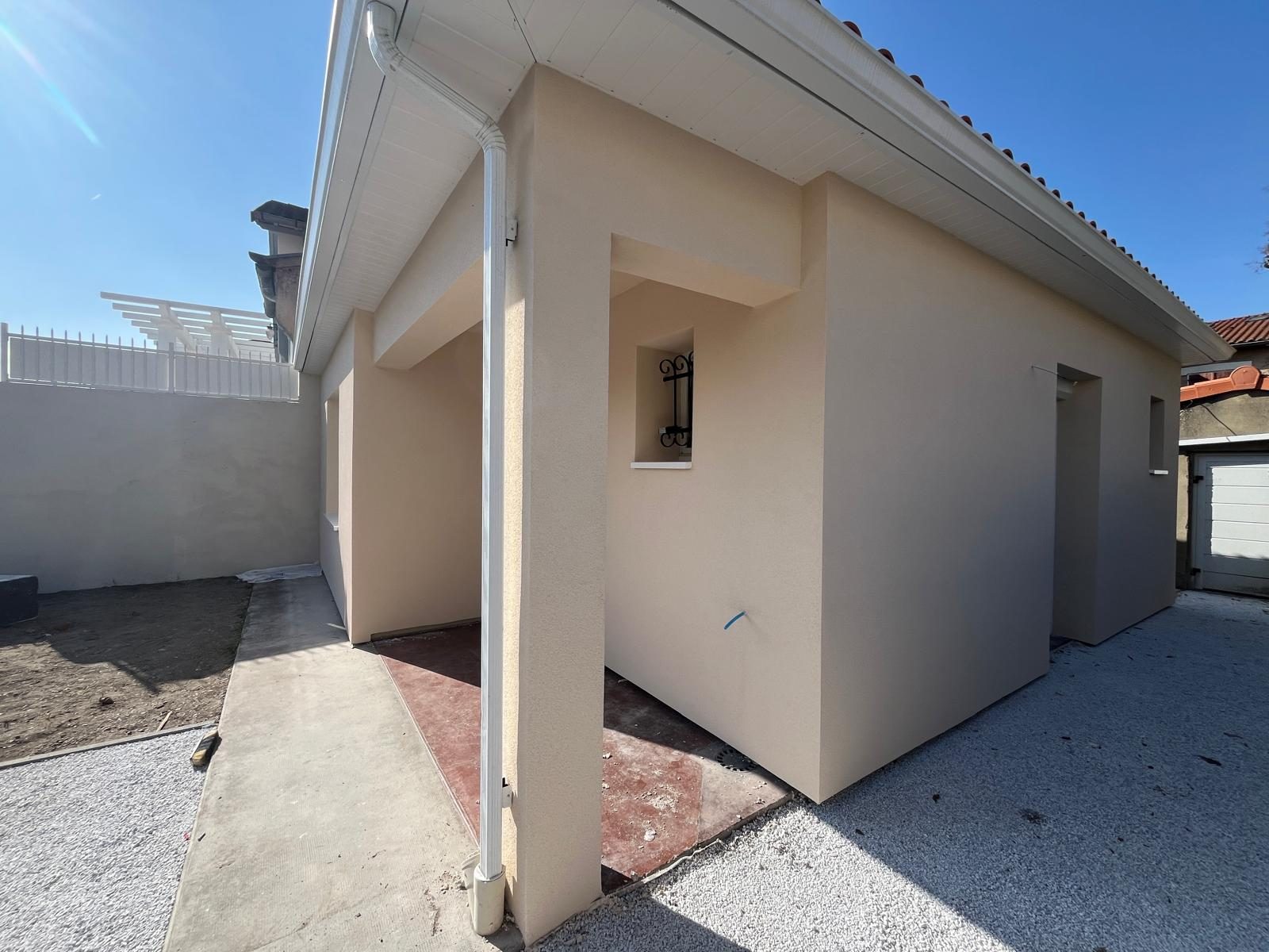 Maison de plain-pied isolée par l'extérieur à Toulouse, après