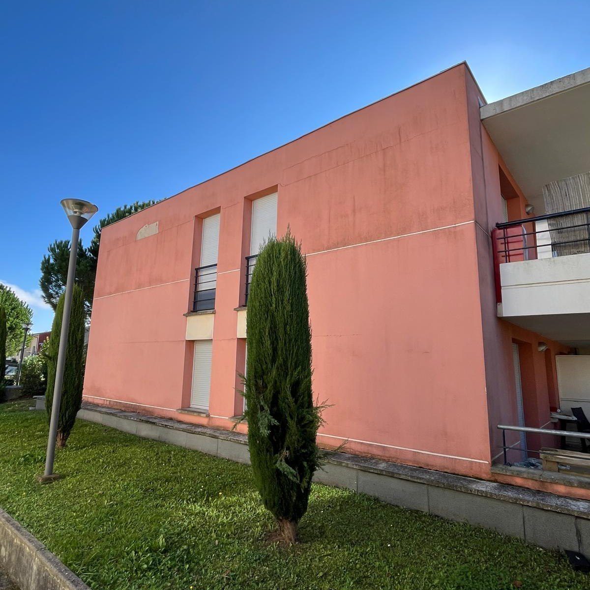 Façade de la résidence L'Églantine rénovée, après
